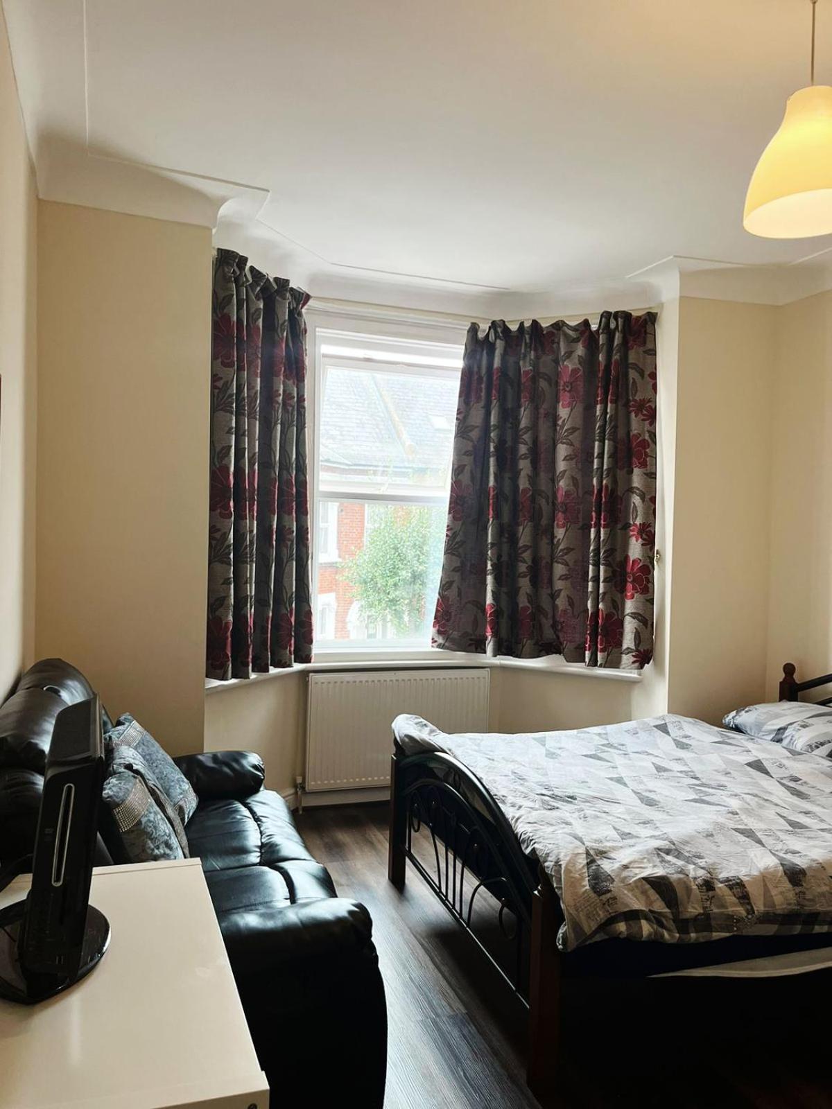 Nice And Pleasant Thornton Heath Εξωτερικό φωτογραφία